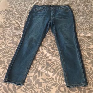 🛑 1 hour SALE - New Kenneth Cole Jeans, slimming